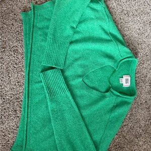 BDG Vibrant Green V-Neck Sweater